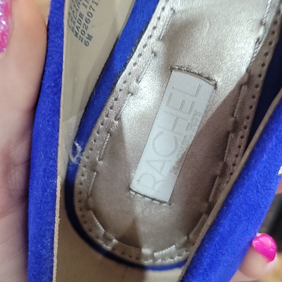 Heels - Picture 4 of 4